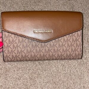 Michael Kors Clutch
